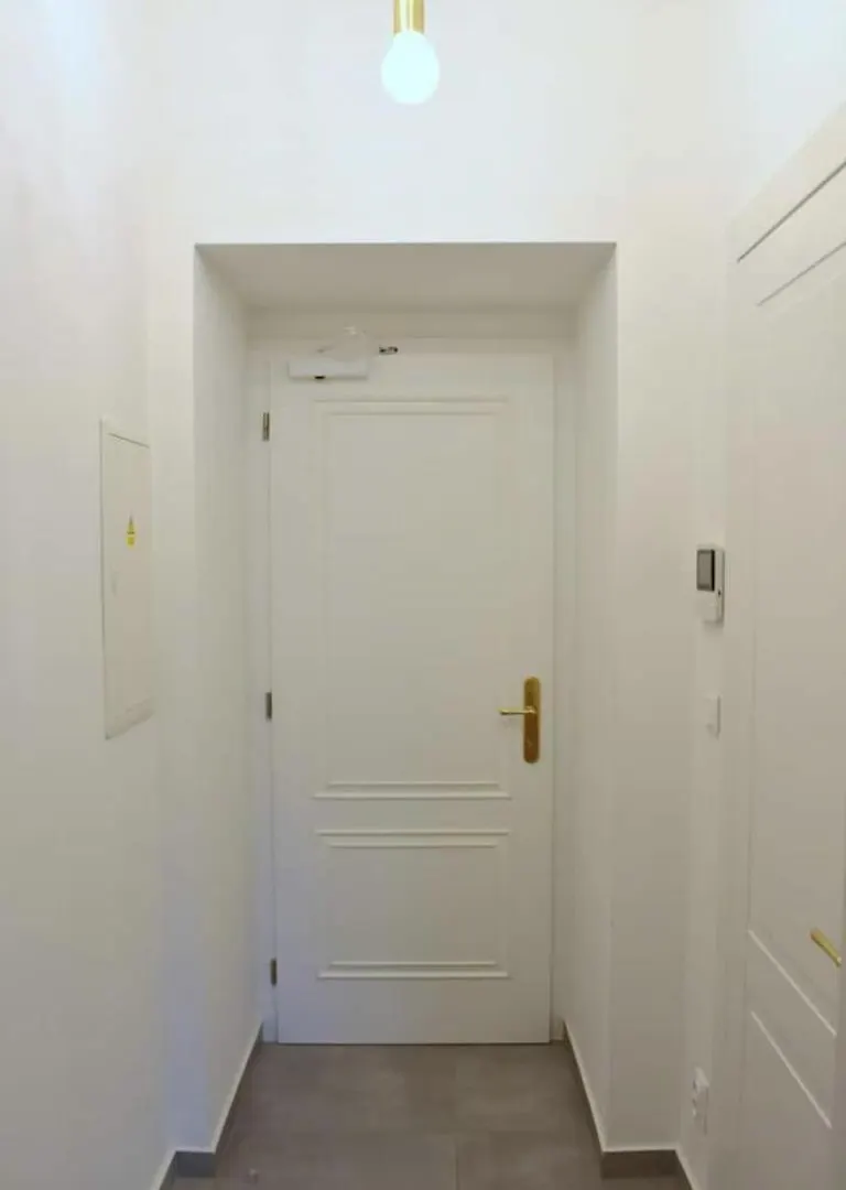 Beautiful 1-Bed Studio Prague Apartment